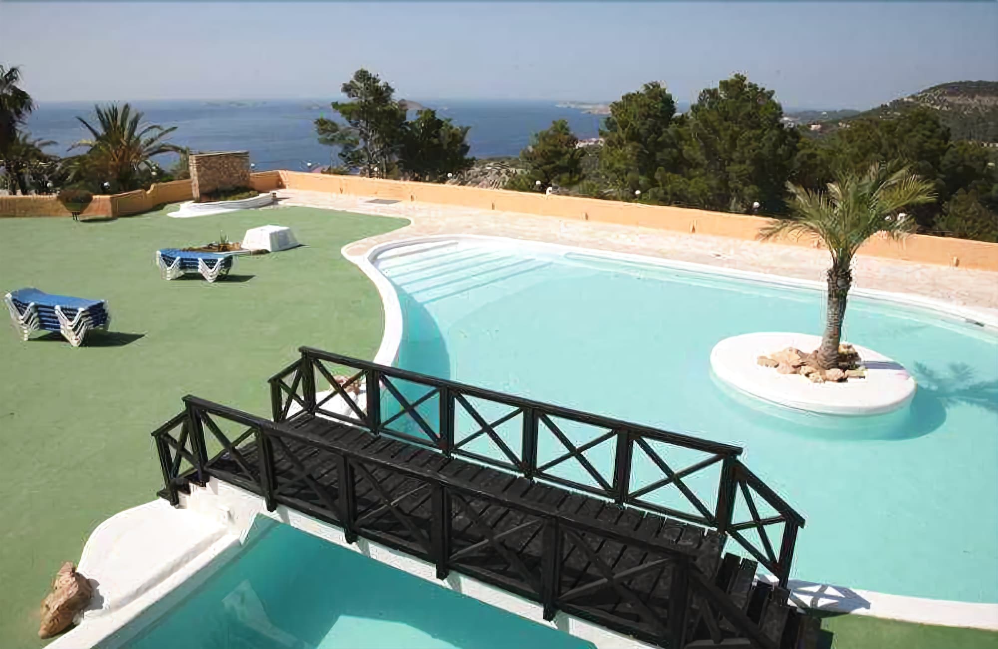 Cala Vadella Resort Sant Josep de sa Talaia Exterior photo